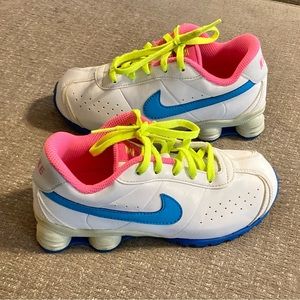 Nike Shox Youth sz 1.5 Girls White Leather Neon Athletic Shoe Retro Air Max